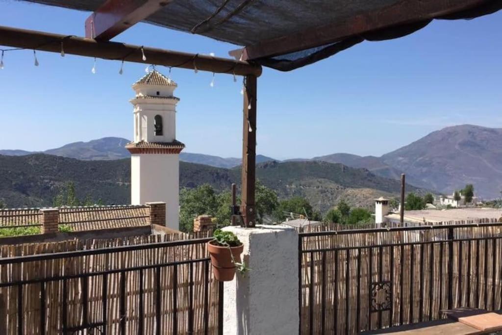 La Casa Rural De Paco Y Ana Pitres Exteriör bild
