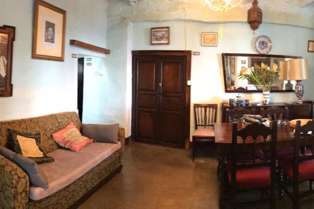 La Casa Rural De Paco Y Ana Pitres Exteriör bild