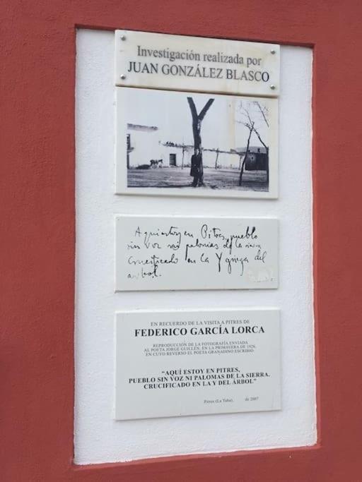La Casa Rural De Paco Y Ana Pitres Exteriör bild