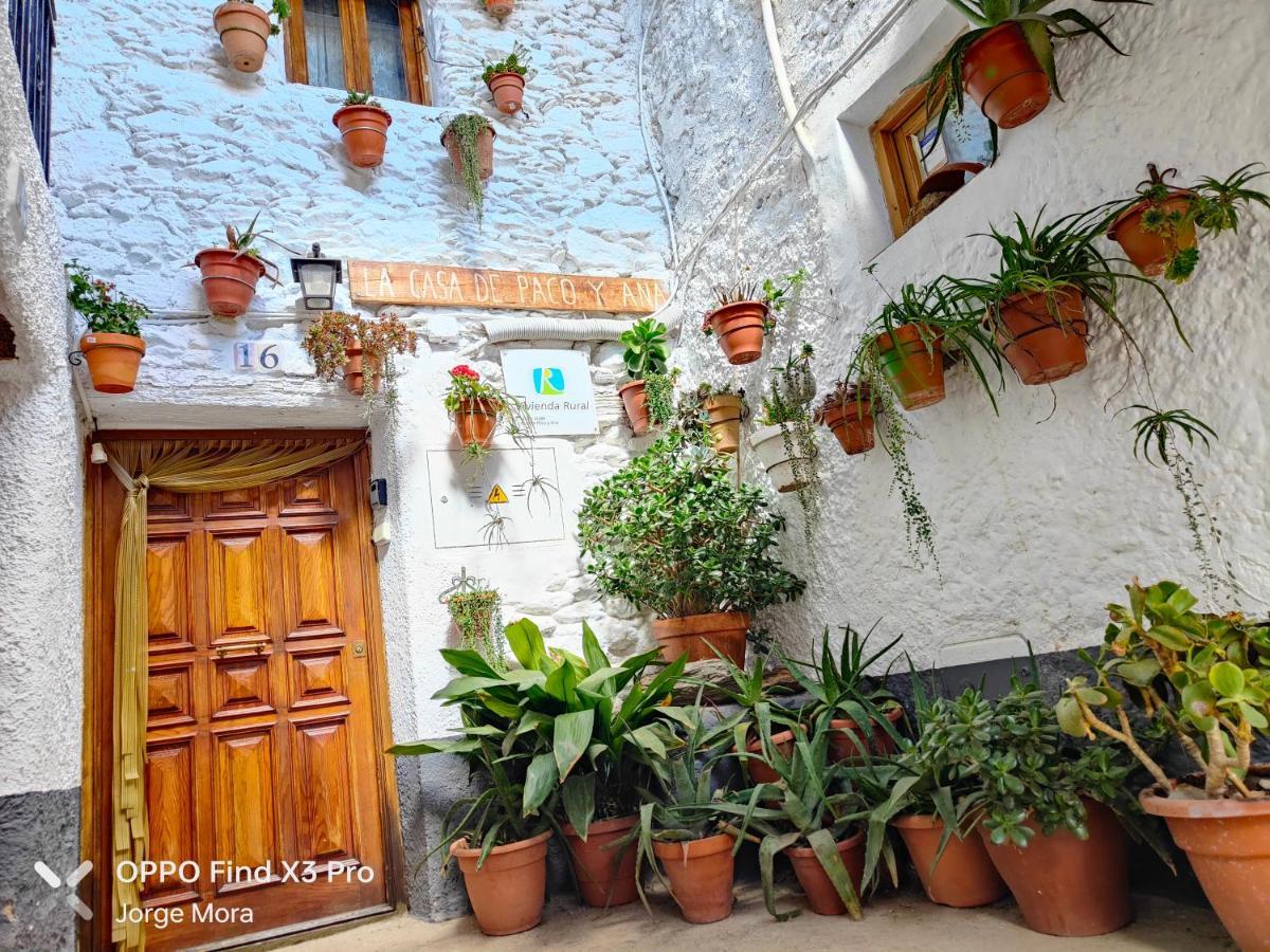 La Casa Rural De Paco Y Ana Pitres Exteriör bild